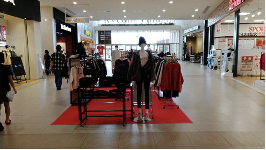 【イオンモール沖縄ライカム】2F ヴィレッジ入口広場