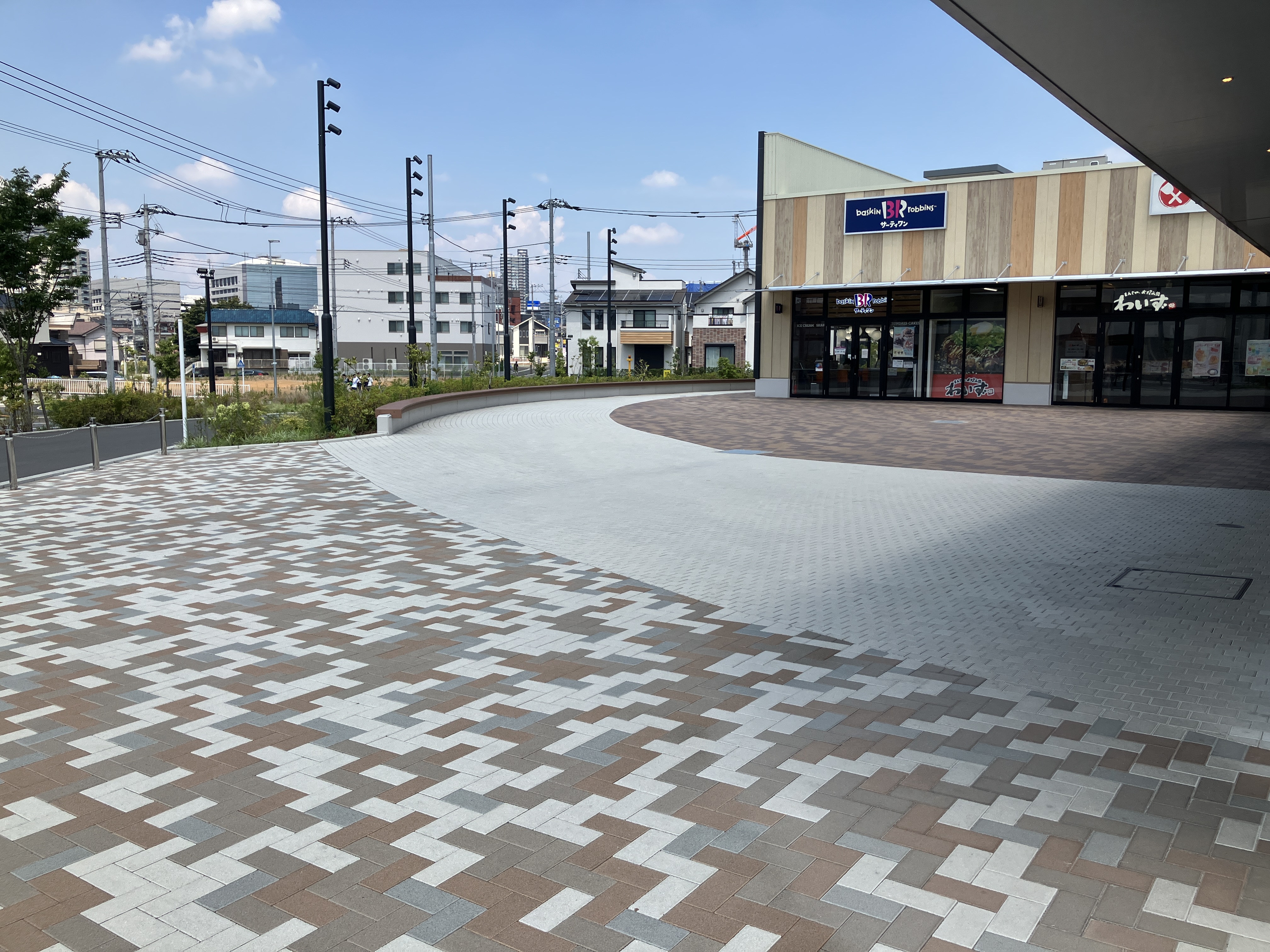 【SOCOLA所沢】1階屋外（ケンタッキー前） 販促プロモーションに最適な催事イベントスペース