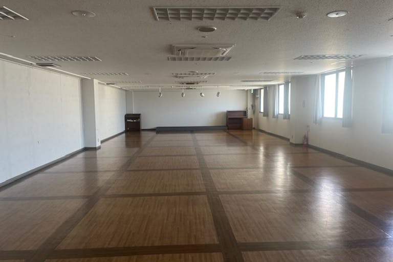 【フレスタモールカジル瀬戸田】展示会、プロモーションに最適な2階ホールスペースの画像1