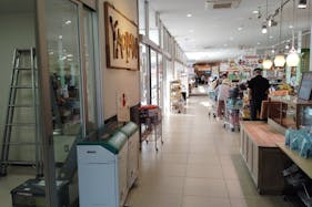 【ヤオハン東町店】プロモーションに最適な店内入口付近スペース