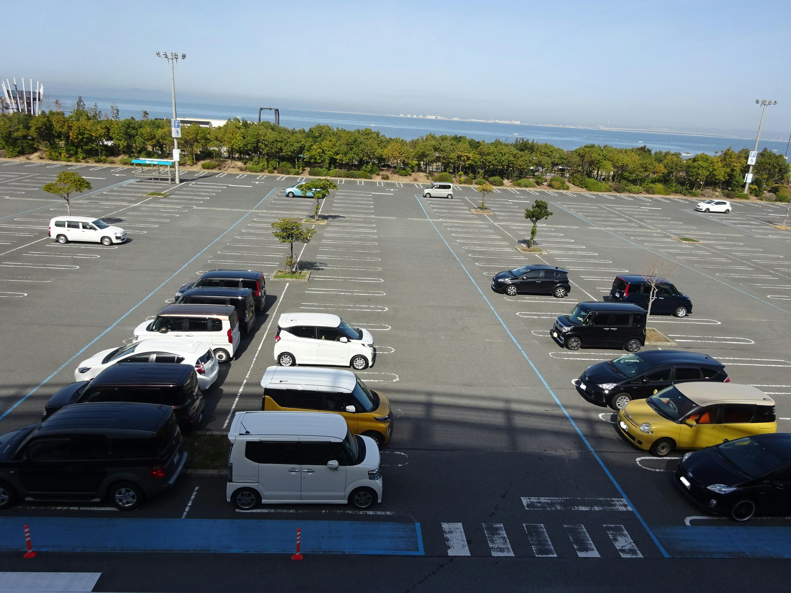 【イオンモールりんくう泉南】海側駐車場（1区画～）の画像