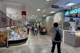 【西友 成増店】1Fエレベーター・入口横ギフト売場 プロモーション用途や物販、食物販のポップアップストアに最適なスーパー店内催事イベントスペース