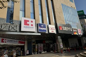 【西友 成増店】1Fエレベーター・入口横ギフト売場 プロモーション用途や物販、食物販のポップアップストアに最適なスーパー店内催事イベントスペース