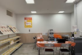 【西友 成増店】1Fエレベーター・入口横ギフト売場 プロモーション用途や物販、食物販のポップアップストアに最適なスーパー店内催事イベントスペース