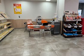 【西友 成増店】1Fエレベーター・入口横ギフト売場 プロモーション用途や物販、食物販のポップアップストアに最適なスーパー店内催事イベントスペース