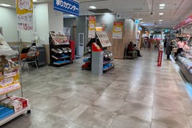 【西友 成増店】1Fエレベーター・入口横ギフト売場 プロモーション用途や物販、食物販のポップアップストアに最適なスーパー店内催事イベントスペース