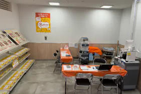 【西友 成増店】1Fエレベーター・入口横ギフト売場 プロモーション用途や物販、食物販のポップアップストアに最適なスーパー店内催事イベントスペース