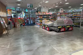 【西友 成増店】1Fエレベーター・入口横ギフト売場 プロモーション用途や物販、食物販のポップアップストアに最適なスーパー店内催事イベントスペース