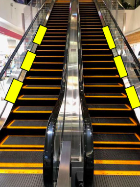 【イオンモール徳島】モール内広告 エスカレーター