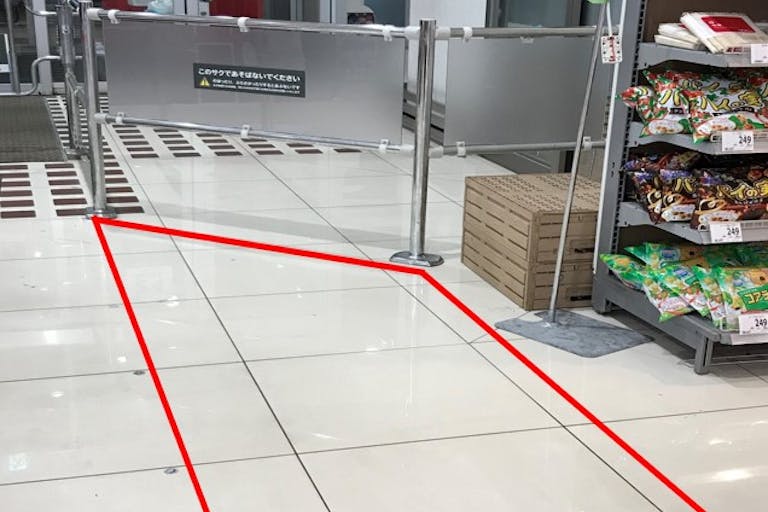 【西友 蒲生伊原店】1階入口前 プロモーション用途や物販、食物販のポップアップストアに最適なスーパー店内催事イベントスペースの画像1