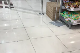 【西友 蒲生伊原店】1階入口前 プロモーション用途や物販、食物販のポップアップストアに最適なスーパー店内催事イベントスペース