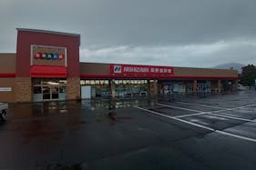 【辰野食彩館】キッチンカー出店やプロモーション催事に最適な駐車場スペース