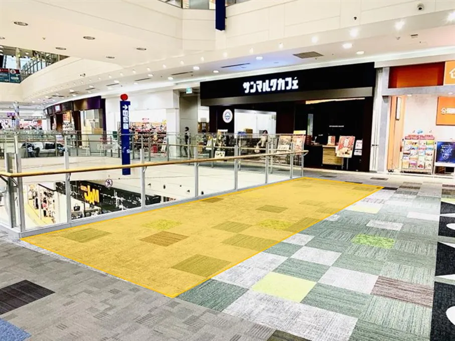 【イオンモール鶴見緑地】【2F】中央エスカレーター前