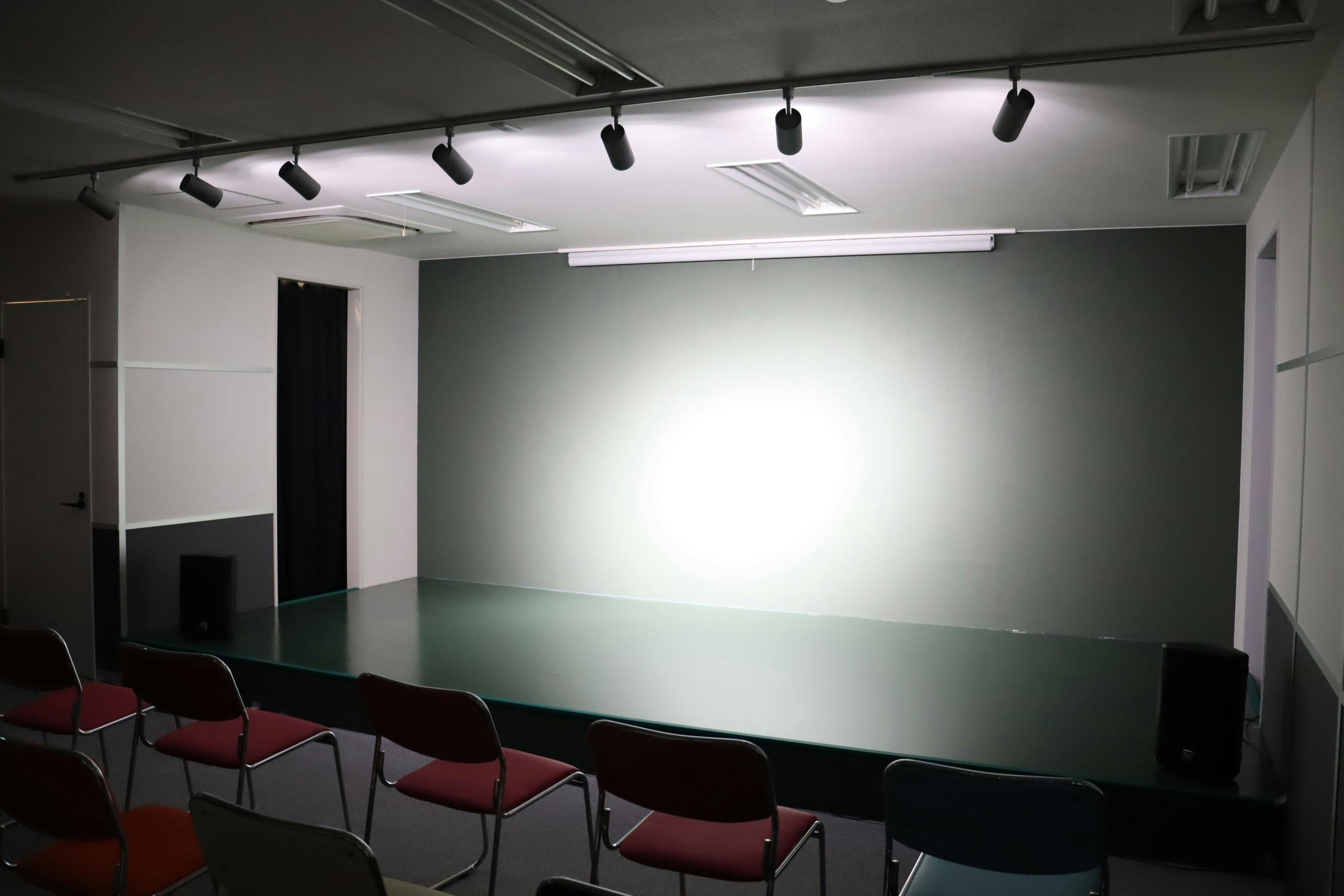 【代々木八幡駅6分】撮影用途やワークショップ、セミナー等に最適なスタジオイベントスペース