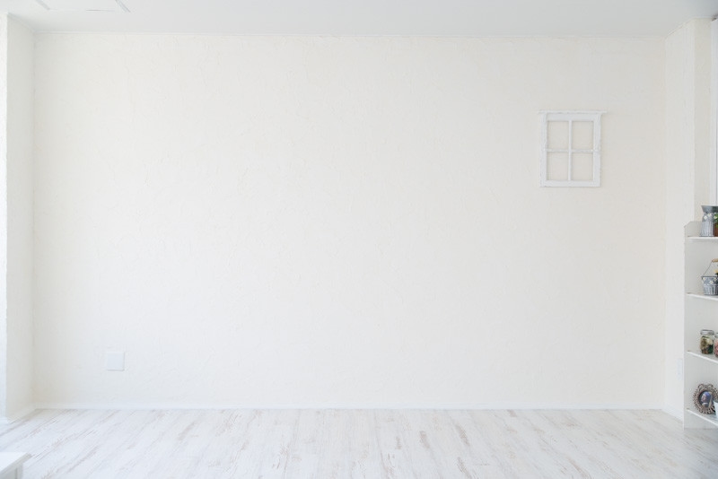 【なんば駅5分】展示会や撮影に適したアンティーク調のホワイトスタジオスペース