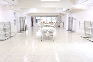 【本町駅7分】展示会やポップアップストアやアパレル向けのLIVE配信に適した33坪のスペース