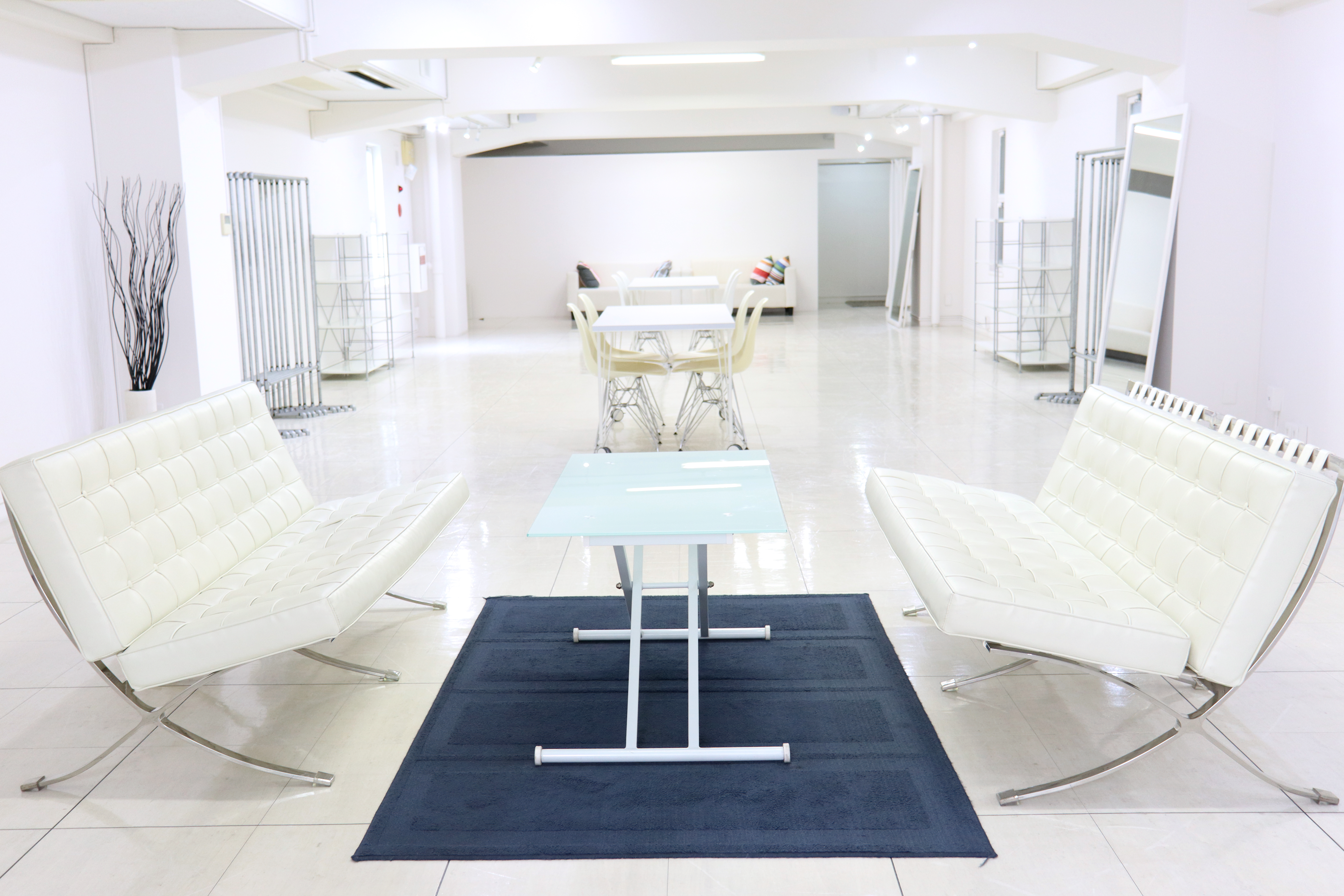 【本町駅7分】展示会やポップアップストアやアパレル向けのLIVE配信に適した33坪のスペース