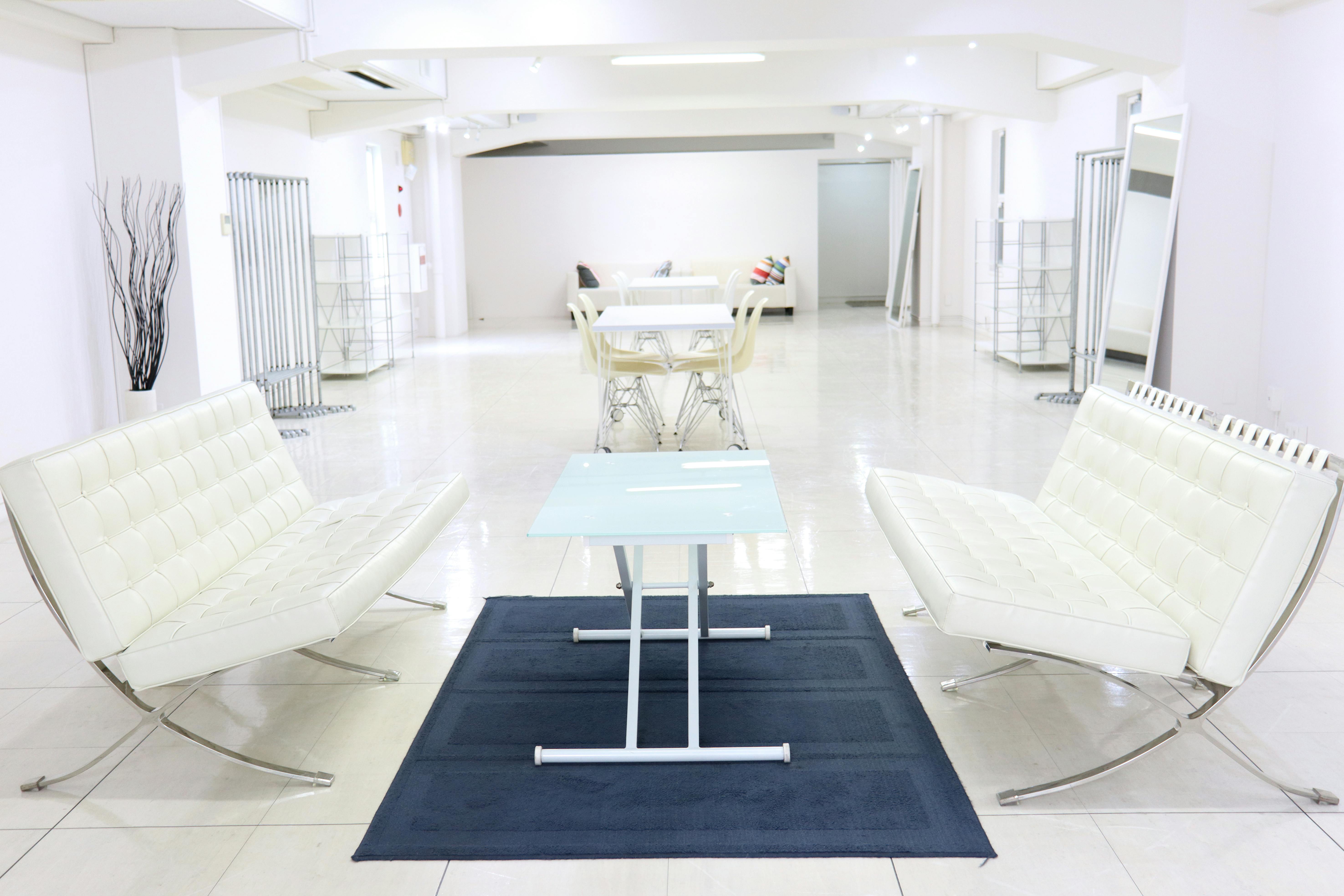 【本町駅7分】展示会やポップアップストアやアパレル向けのLIVE配信に適した33坪のスペース