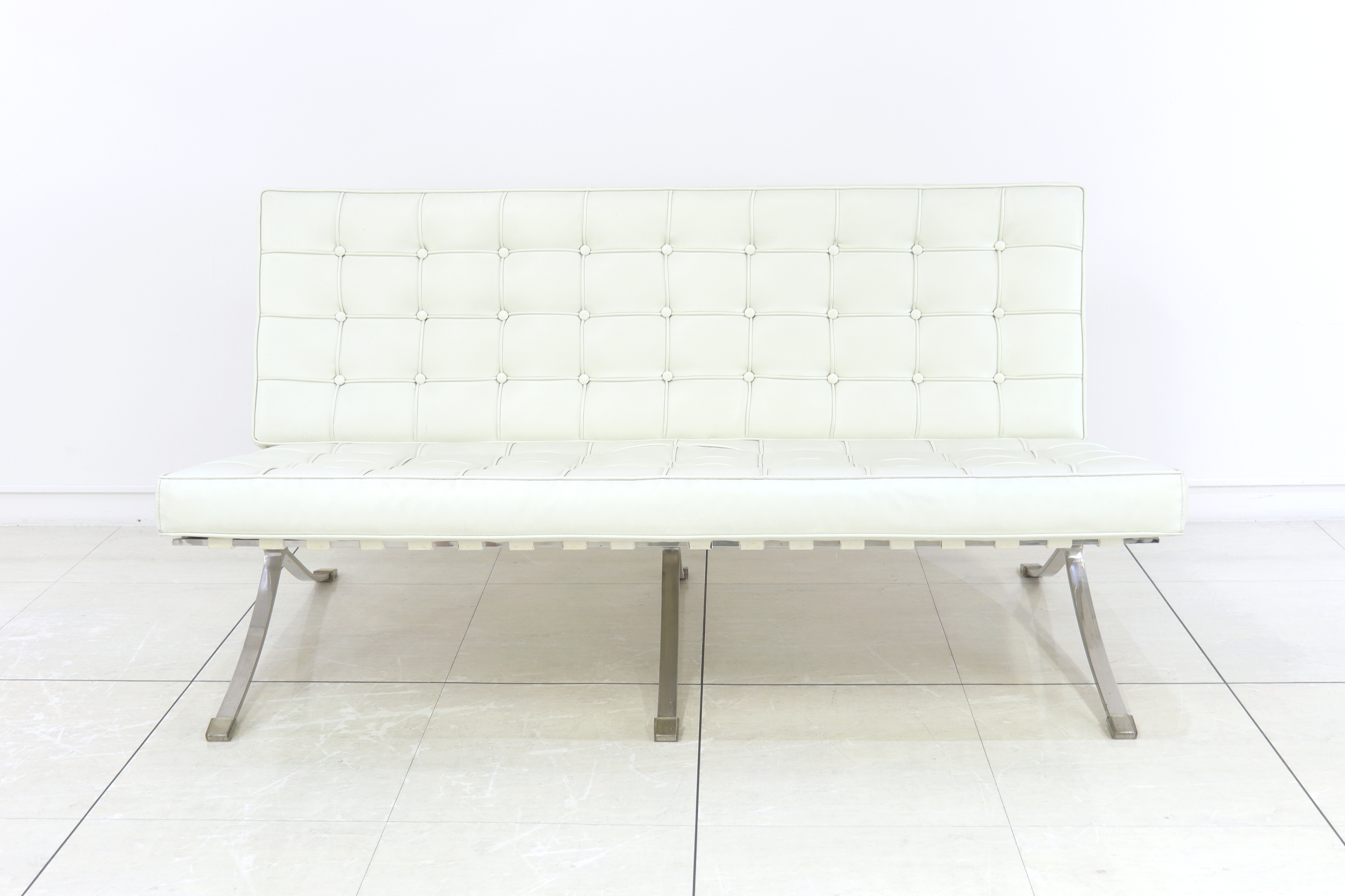 【本町駅7分】展示会やポップアップストアやアパレル向けのLIVE配信に適した33坪のスペース