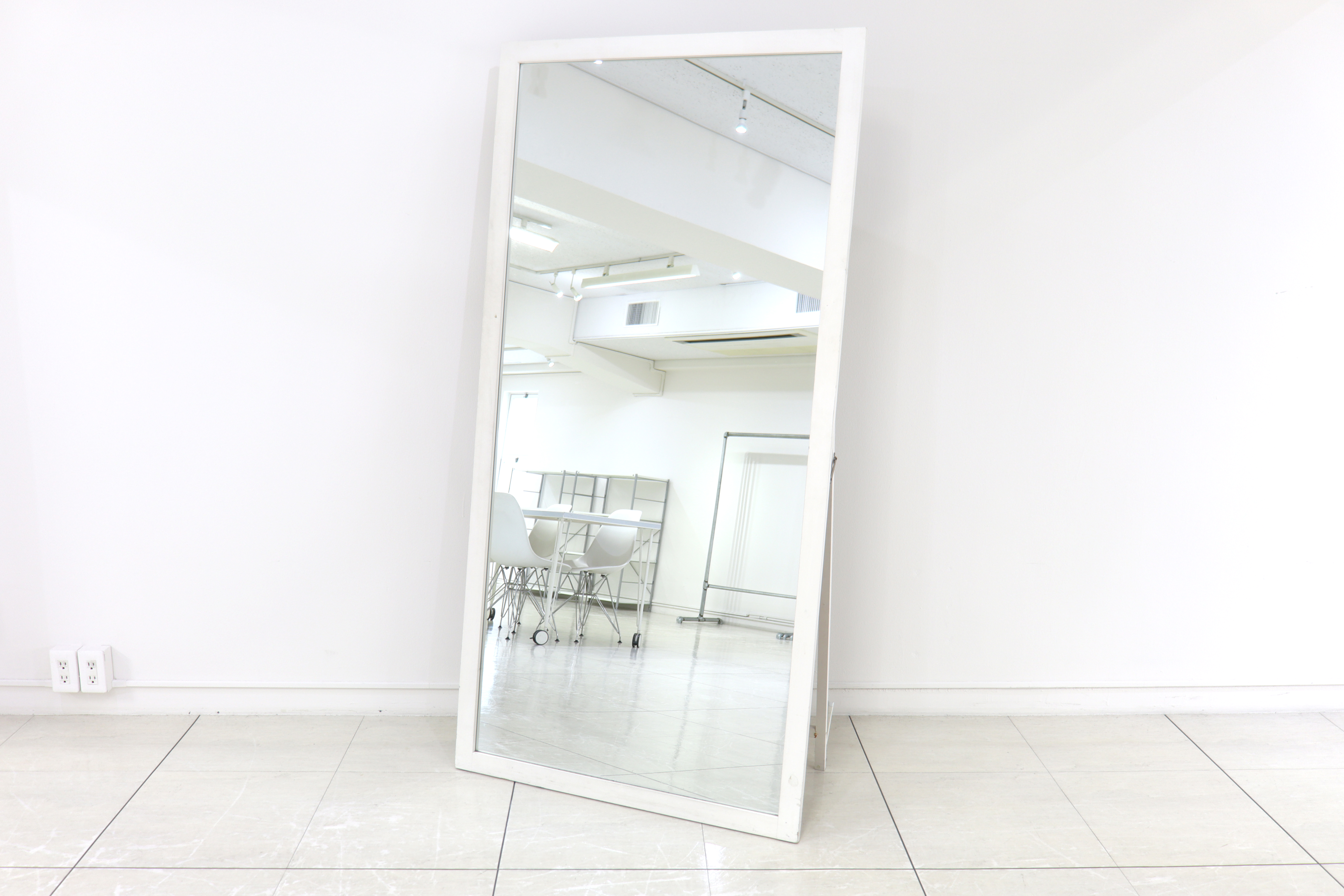 【本町駅7分】展示会やポップアップストアやアパレル向けのLIVE配信に適した33坪のスペース