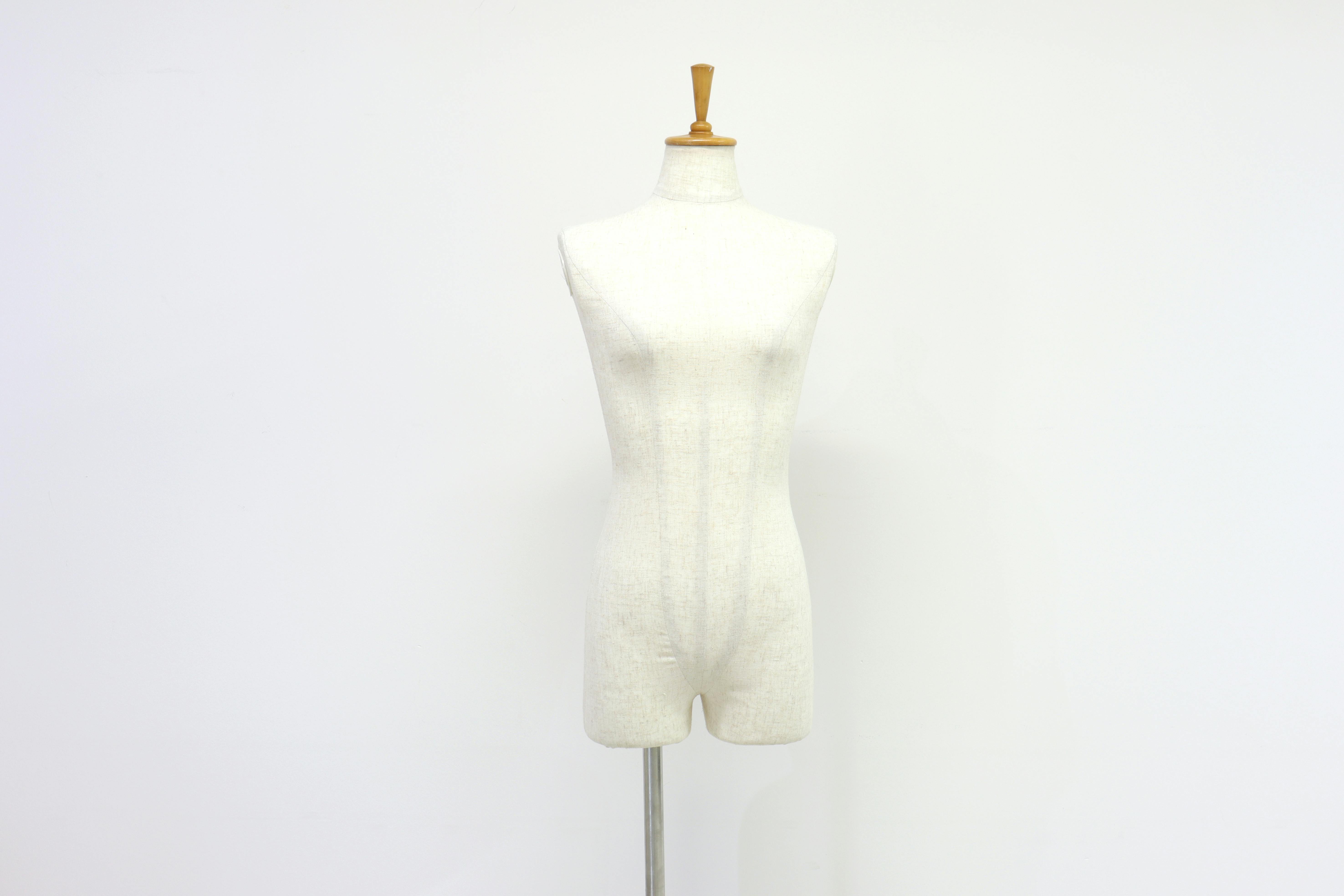 【本町駅7分】展示会やポップアップストアやアパレル向けのLIVE配信に適した33坪のスペース