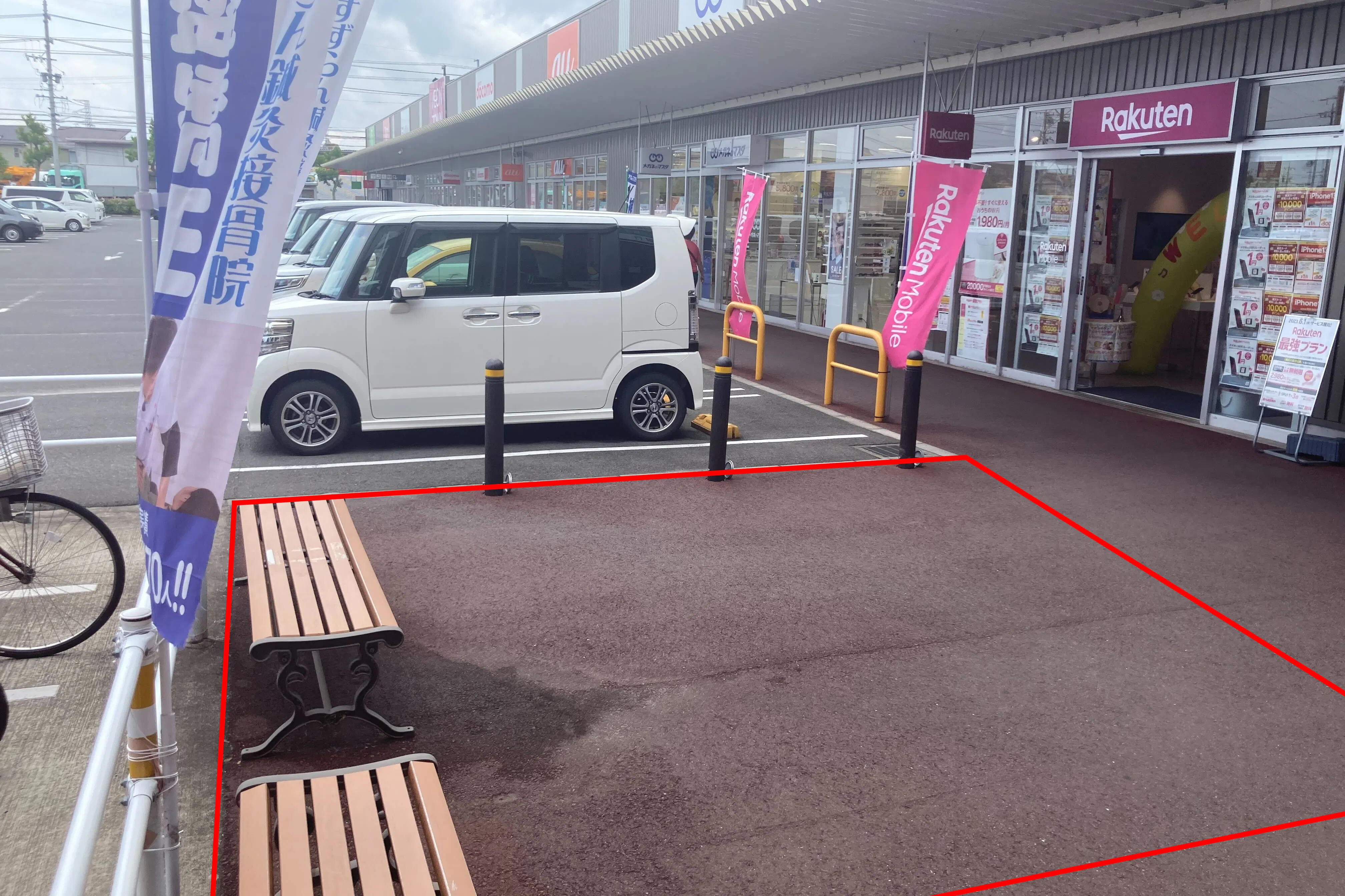 【イオンタウン鈴鹿玉垣】プロモーションイベントや物販イベントに最適なザ・ビッグと生活テナントの間にある通行量の見込める屋外スペース