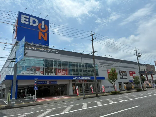 【エディオン静岡曲金店】正面入口横・国道側の屋外イベントスペース駐車場①の画像