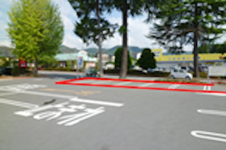 【フレスポまるこ】販促プロモーションやキッチンカー等の物販イベント利用が可能な南側駐車場スペースの画像1