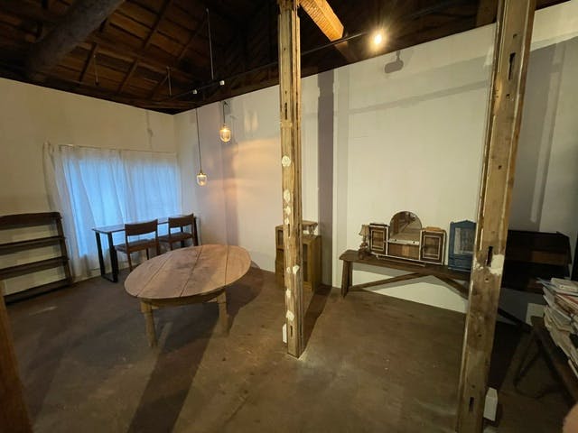 【浅草駅9分】撮影や展示会に適したヴィンテージ家具で装飾したレンタルギャラリー