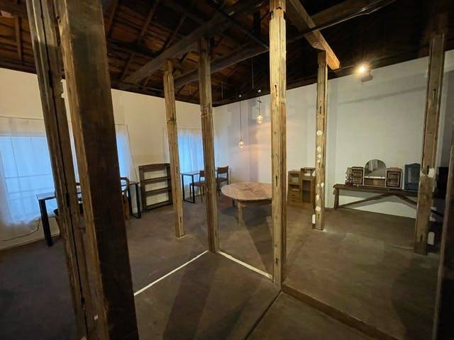 【浅草駅9分】撮影や展示会に適したヴィンテージ家具で装飾したレンタルギャラリー