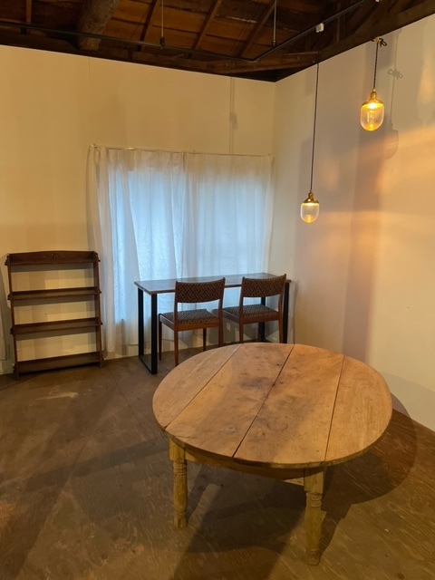 【浅草駅9分】撮影や展示会に適したヴィンテージ家具で装飾したレンタルギャラリー