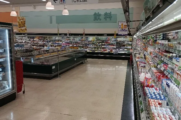 【マックスバリュ盛岡駅前北通店】乳飲料売場前 販促プロモーションに最適なスーパー店内催事イベントスペース