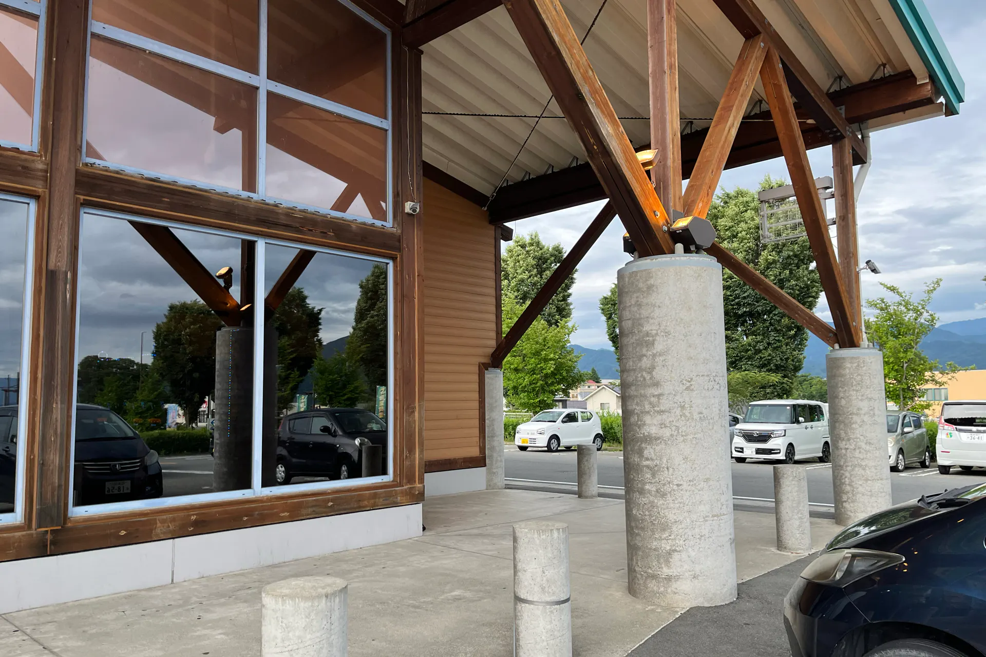 【ダイナム長野駒ヶ根店】キッチンカーや各種プロモーションイベントでの出店に最適なアミューズメント施設のイベントスペース