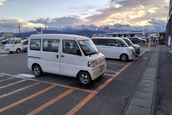 【サンデー北上江釣子店】屋外駐車場 キッチンカーの出店に最適なホームセンター内駐車場の屋外イベントスペース