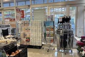 【西友 南葛西店】1F入口横 プロモーション用途や物販、食物販のポップアップストアに最適なスーパー店内催事イベントスペース