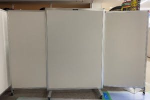 【イオンタウン四日市泊/2F こどものあそびば横スペース】お子さま向け教材やスクールのPRに最適なキッズリパブリック(子ども用品)店舗に隣接した2Fイベントスペース