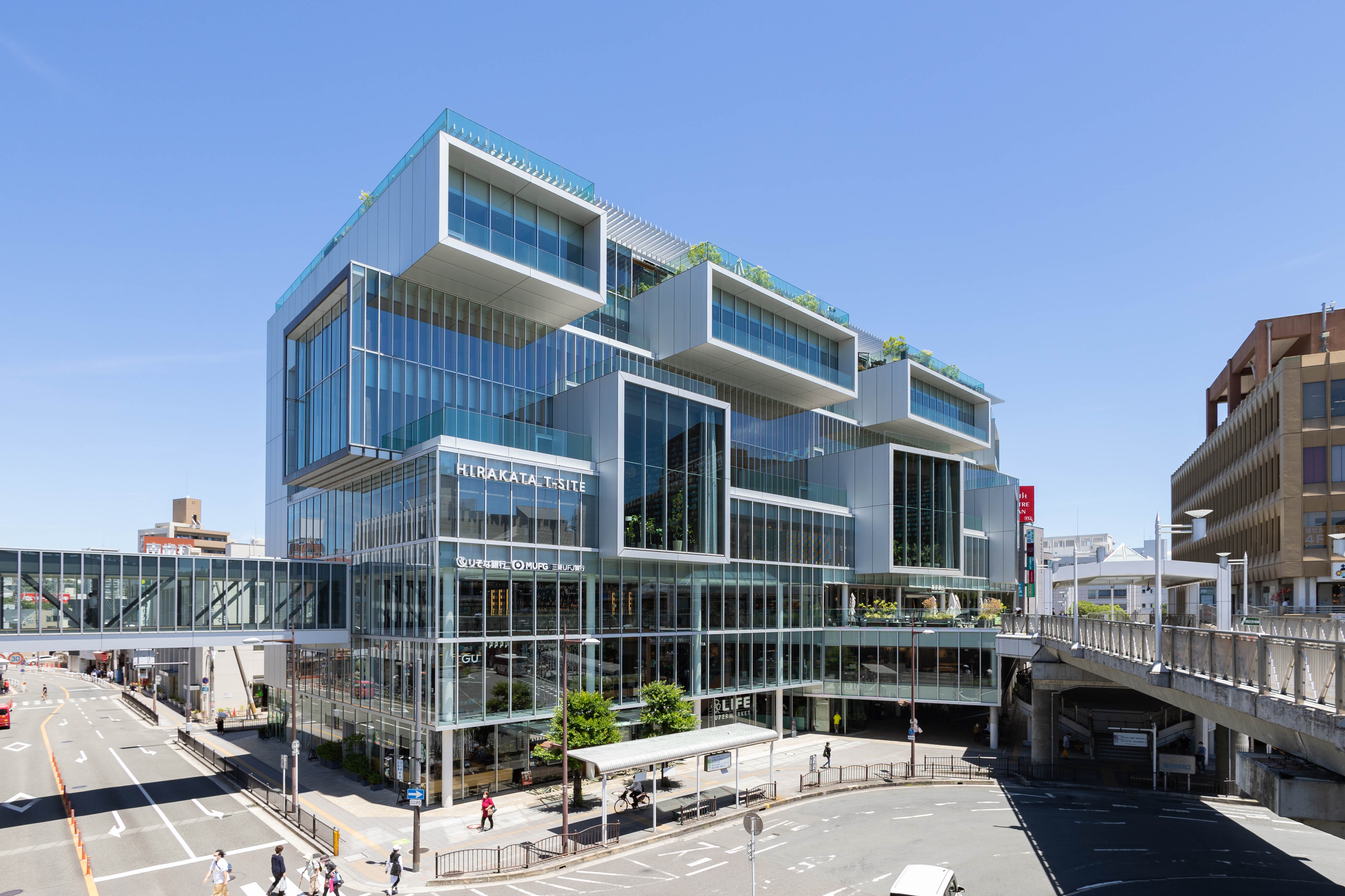 【枚方T-SITE】枚方市駅から1分！食物販イベントに最適な人気カフェと同フロア1階の好立地な催事スペース