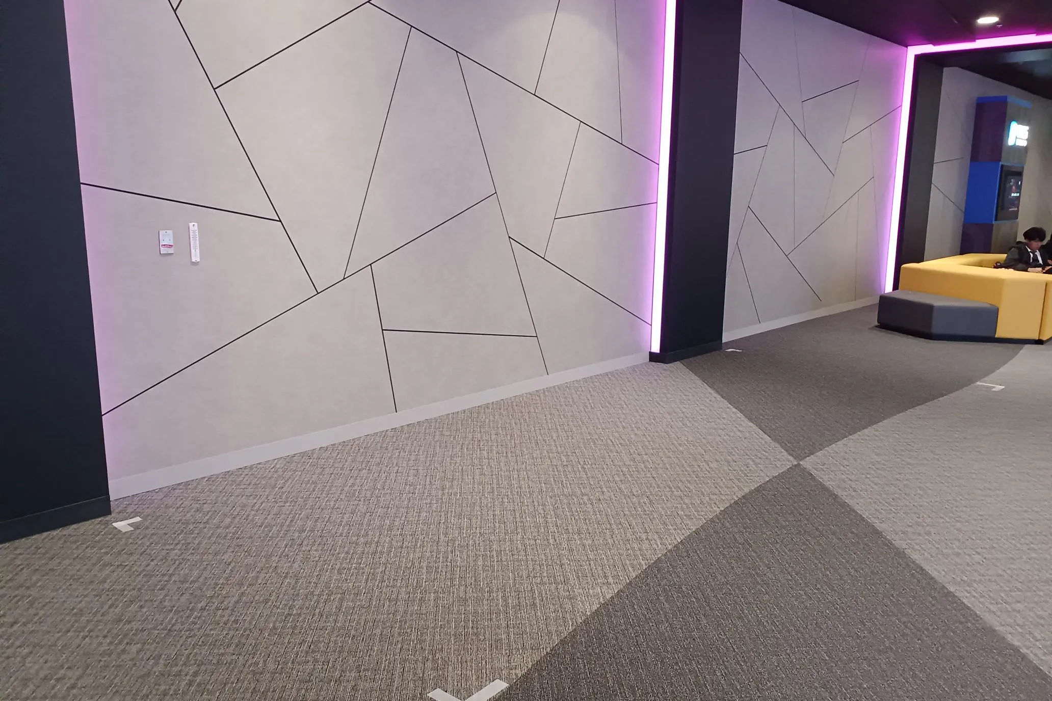 【イオンモール岡崎】シネマ館3F プラサカプコン前 通路区画(食品催事・物販スペース)