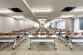 【新宿三丁目駅3分】4階~9階の貸切スペースにて広告・壁面広告が可能な駅チカなレンタルスペース