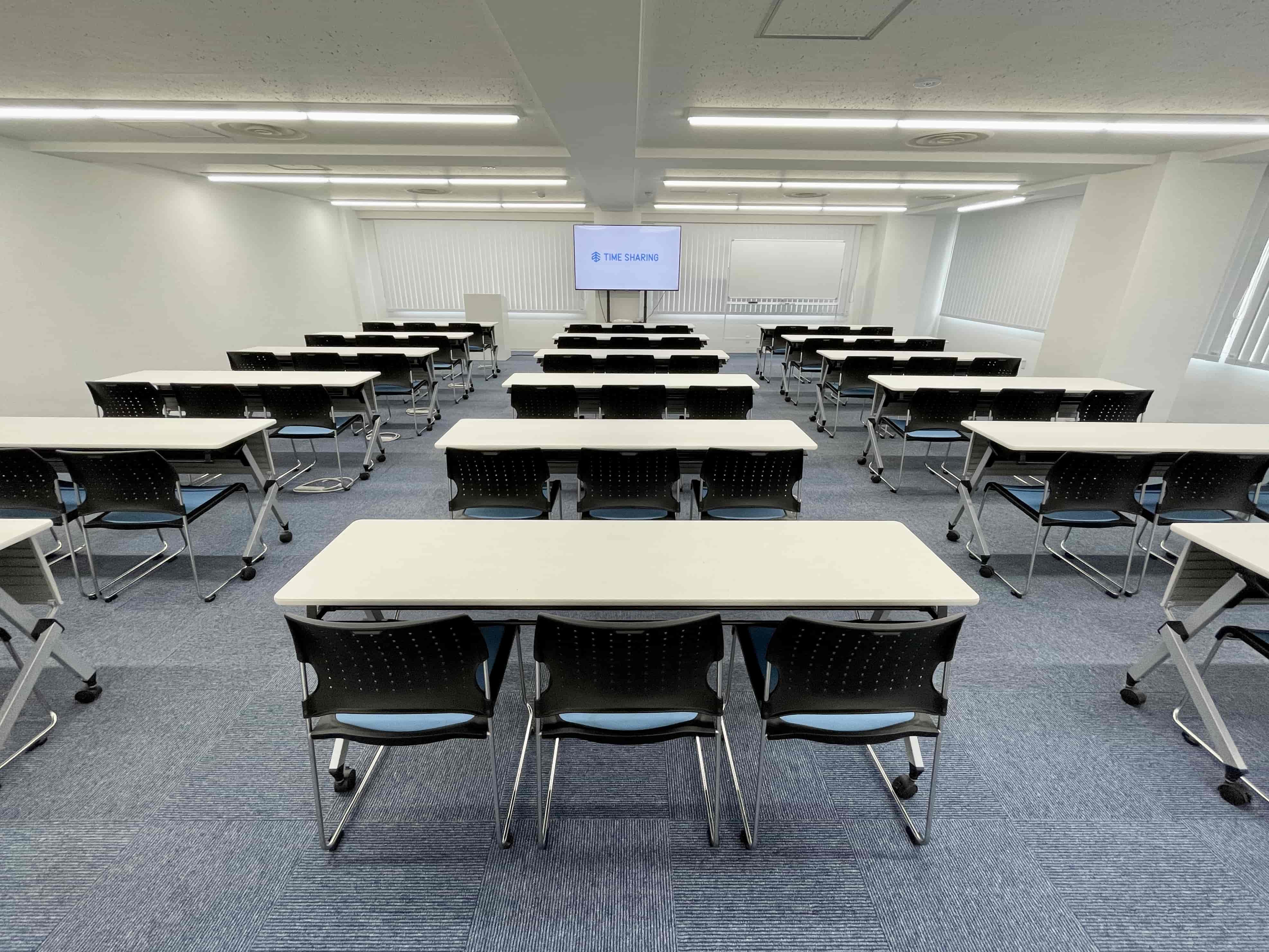 【新宿三丁目駅3分】4階～9階の貸切スペースにて広告・壁面広告が可能な駅チカなレンタルスペース