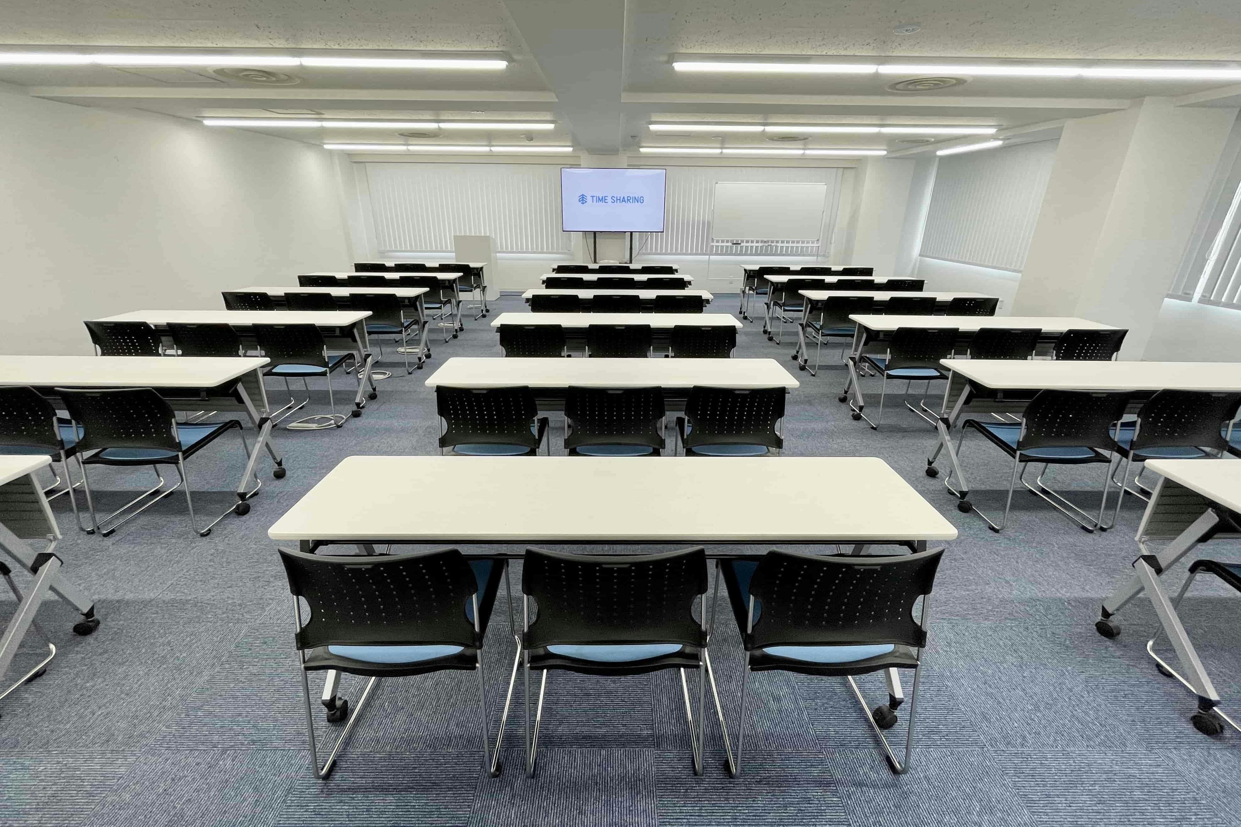 【新宿三丁目駅3分】4階~9階の貸切スペースにて広告・壁面広告が可能な駅チカなレンタルスペース