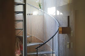 【池ノ上駅6分】撮影に適した光と影・素材が特徴的な自宅兼スタジオ