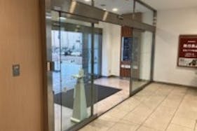 【東急プラザ新長田】「1F 南西出入口 」新長田一番商店街方面の出入口横!ポップアップストアやPRイベントに最適な視認性の高いイベントスペース