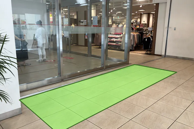 【東急プラザ新長田】「1F 南西出入口 」新長田一番商店街方面の出入口横!ポップアップストアやPRイベントに最適な視認性の高いイベントスペースの画像1