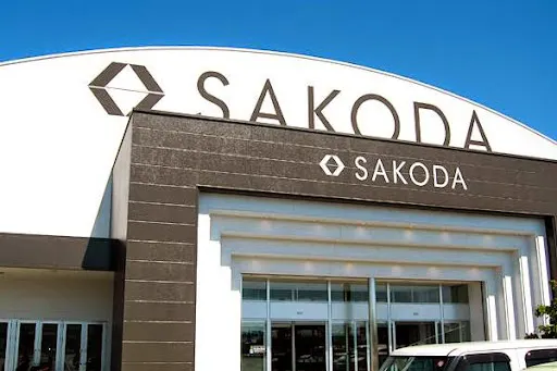 【SAKODAホームファニシングス熊本店】キッチンカー、飲食販売の催事、飲食販売のポップアップに利用可能な家具・インテリアショップ内の屋外入口右側スペース