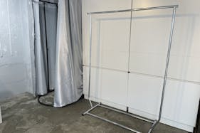 【原宿駅3分】50人以上の行列対応可能。ポップアップストアや展示会、プロモーションイベントに最適な竹下通り付近路面ガラス張りで視認性の高い店舗貸しスペース