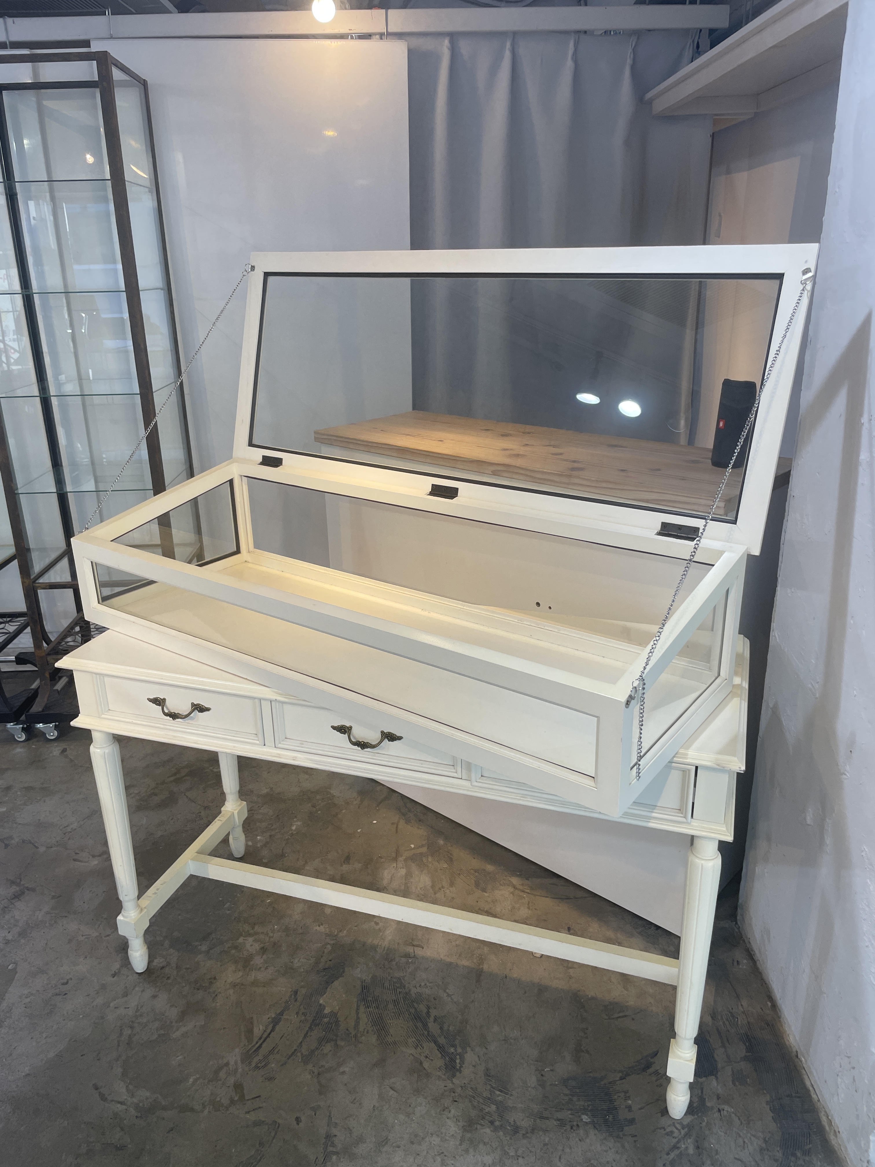 【原宿駅3分】50人以上の行列対応可能。ポップアップストアや展示会、プロモーションイベントに最適な竹下通り付近路面ガラス張りで視認性の高い店舗貸しスペース