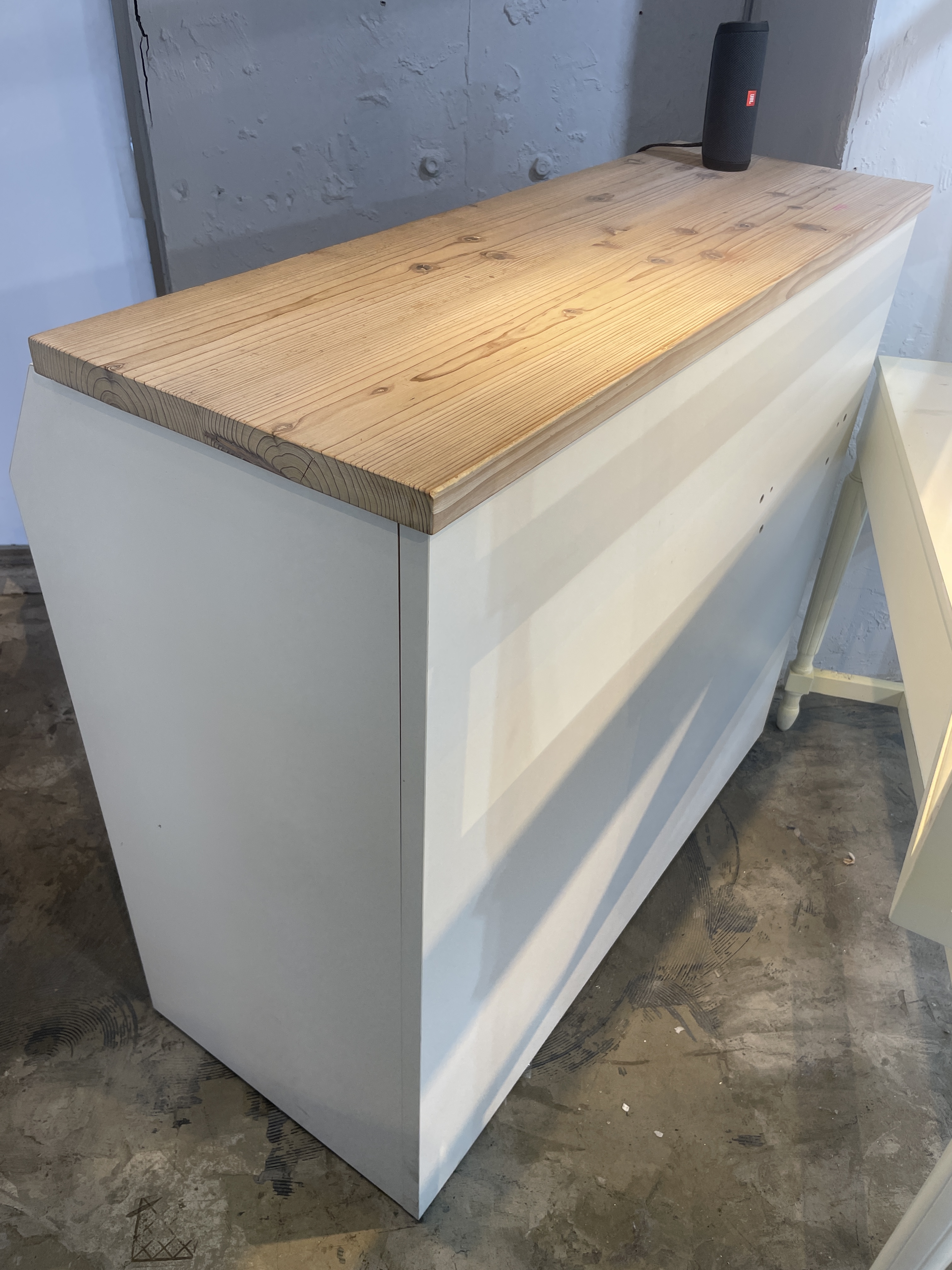 【原宿駅3分】50人以上の行列対応可能。ポップアップストアや展示会、プロモーションイベントに最適な竹下通り付近路面ガラス張りで視認性の高い店舗貸しスペース