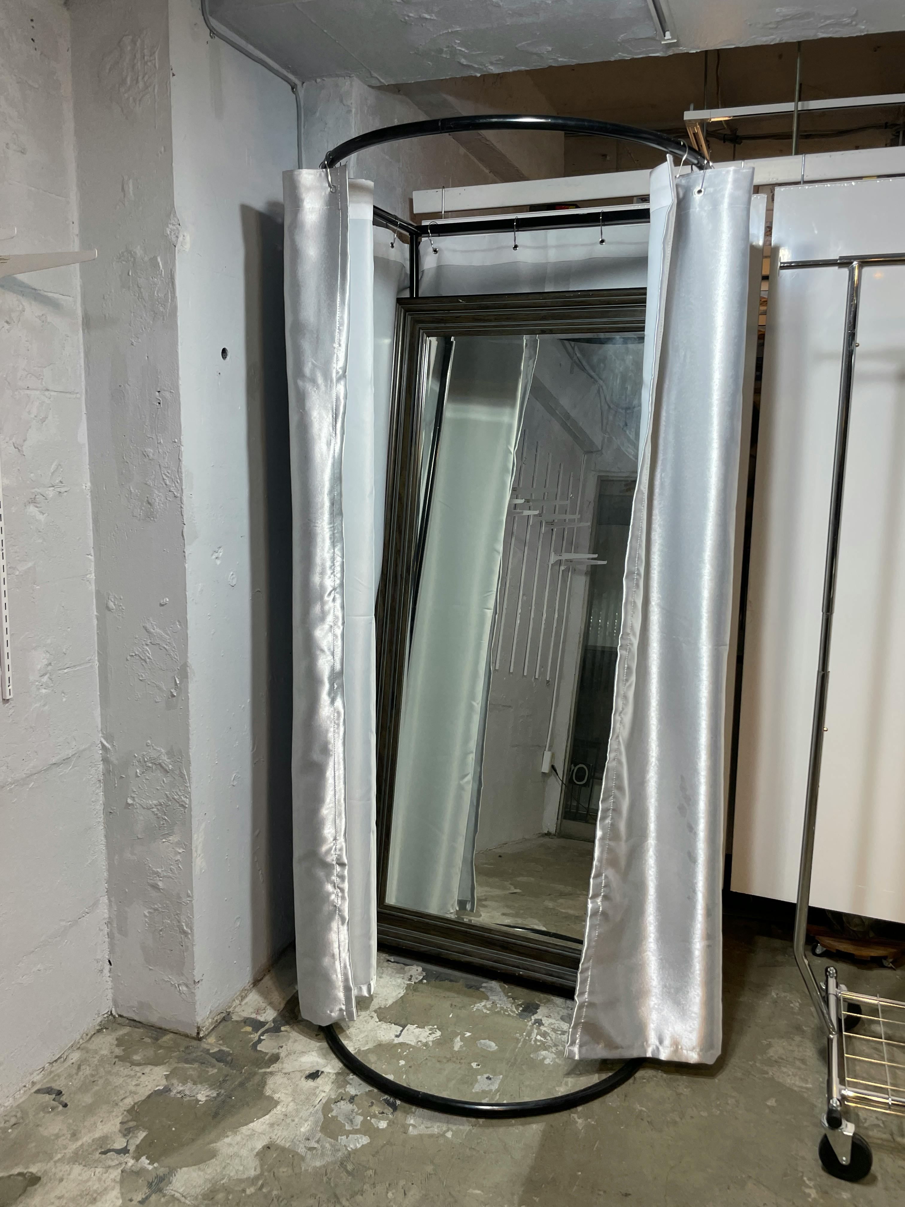 【原宿駅3分】50人以上の行列対応可能。ポップアップストアや展示会、プロモーションイベントに最適な竹下通り付近路面ガラス張りで視認性の高い店舗貸しスペース