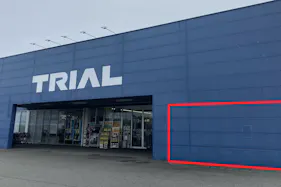 【スーパーセンタートライアル隼人店】キッチンカー出店限定/屋外 Ⓑキッチンカースペース【入口正面右側】